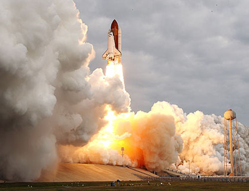 Launch of Space Shuttle Endeavour (source: www.nasa.gov)
