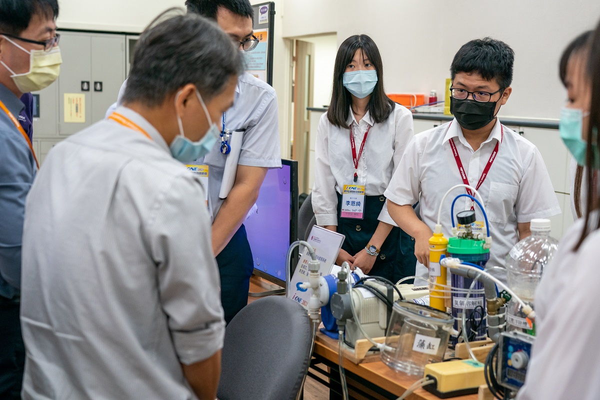 儀科中心舉辦第13屆「國研盃i-ONE儀器科技創新獎」由清華大學及揚子高中獲得首獎
